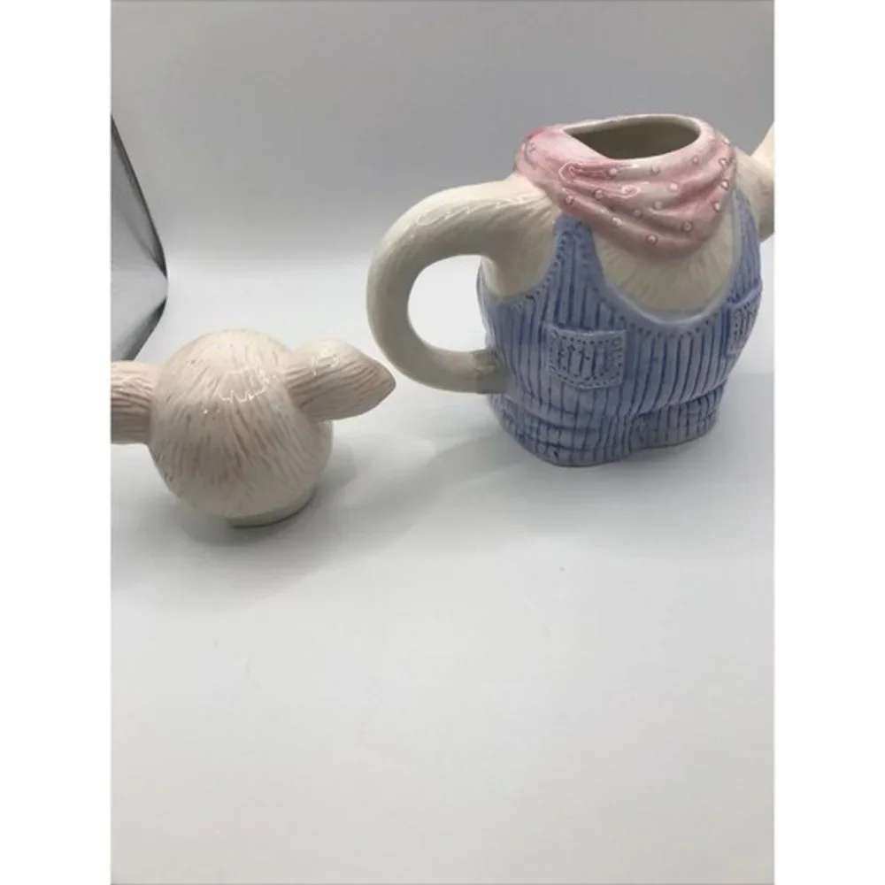 FARMER PIG TEA POT Vintage OVERALLS KERCHIEF‎ Farm Barnyard Ceramic Collectible